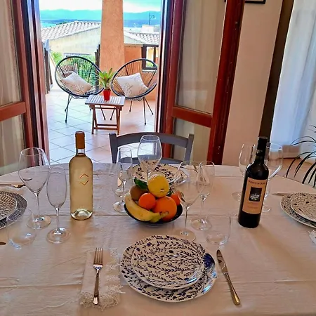 La Terrazza Del Faro Apartment *